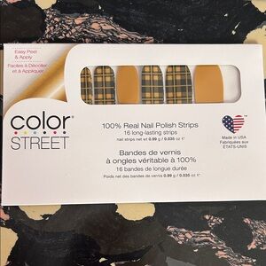 Color Street Plaid Nail Strips- Breaking Plaid
BUNDLE AND SAVE!!!
